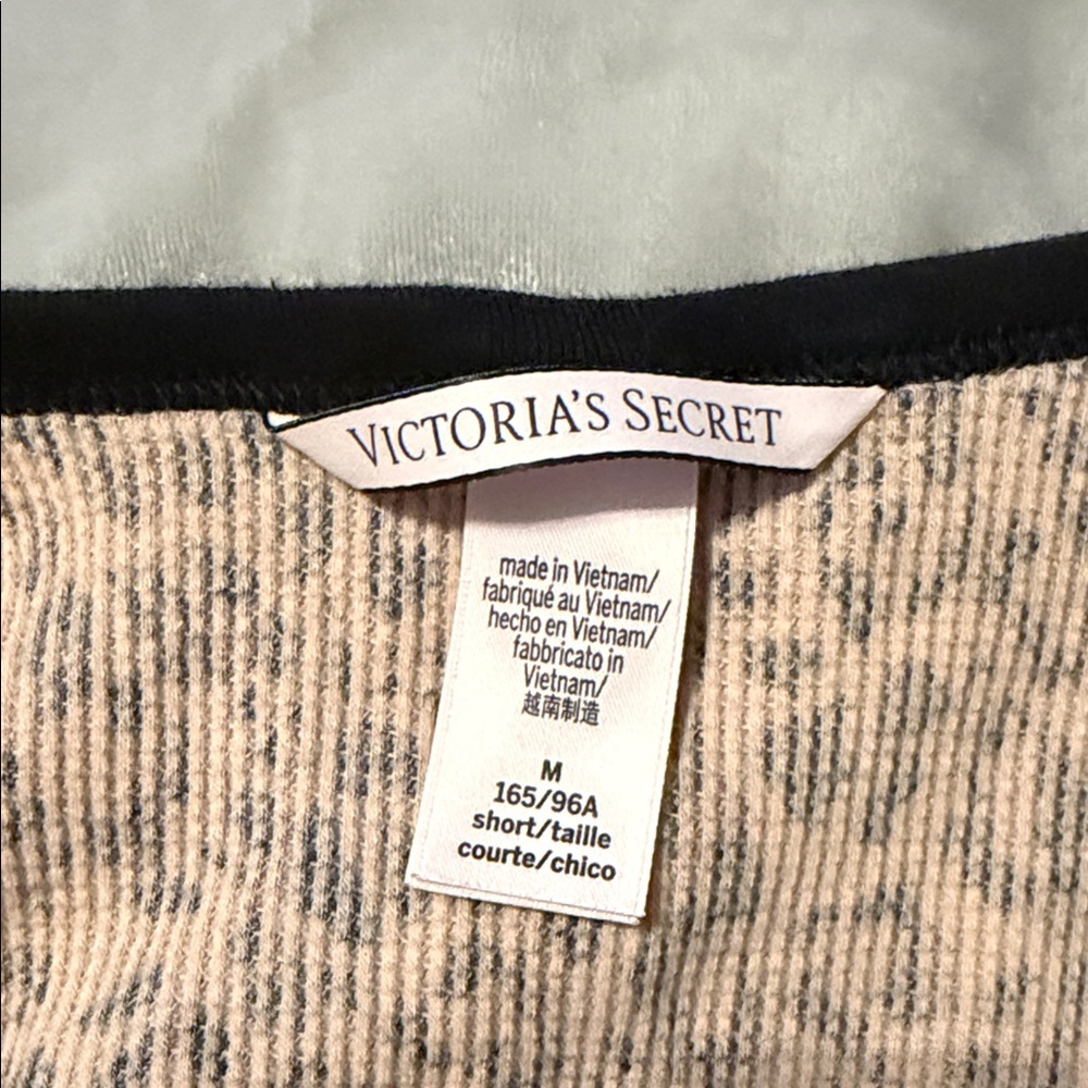 Victoria's Secret Leopard Print Pajama Set - Black and Tan - Picture 2 of 2
